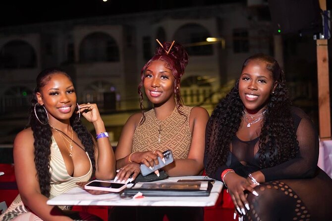 27/27 Lounge, Pier 1 & Margaritaville Nightlife Tour In Jamaica - The package mistake you should avoid