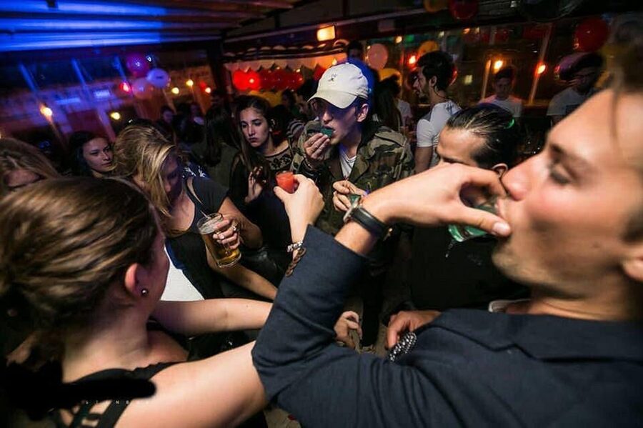 4-Hour Shanghai Pub Crawl (bars & nightclub hopping) - How much value do you get for $23?