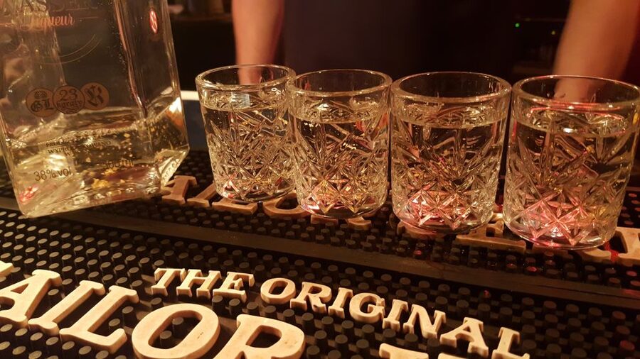 6-10 Vodka Shots Private Tasting Tour at Best Warsaw Bars - Who should book, and who should choose something else