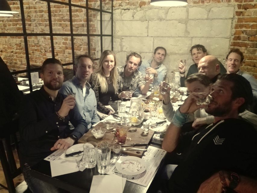 6-10 Vodka Shots Private Tasting Tour at Best Warsaw Bars - What the food adds to the evening