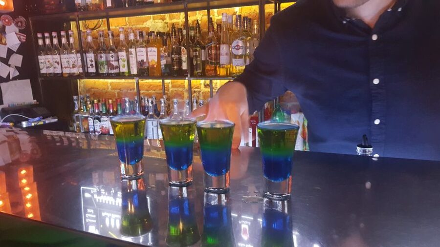 6-10 Vodka Shots Private Tasting Tour at Best Warsaw Bars - The guide and the private format