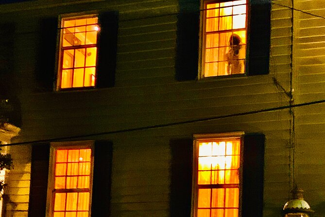 90 Minute Historic Savannah Walking Haunted Bar Pub Crawl - Madison Square carries war, heroism, and darker house stories