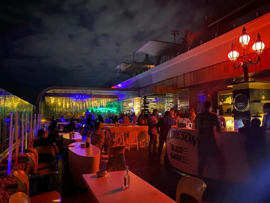 A Nightlife Adventure with a Local Guide: Dar es salaam city - Street food, from mishkaki to seafood