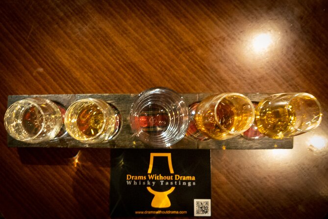 Afternoon Whisky Tasting in a Traditional Edinburgh Bar - Four single malts inside the Jolly Judge