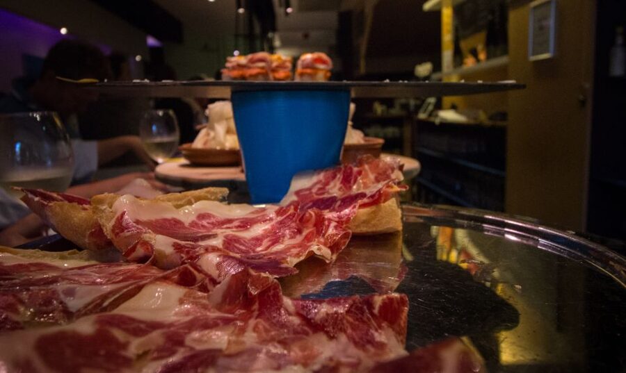 Alicante: Central Market Guided Food Tour with Tapas Bars - Two tapas bars, two chances to eat locally