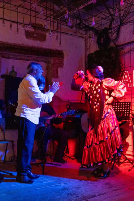 Alicante: Fusion Flamenco Show and Gastronomy at Blacky Bar - What the $11 admission really covers