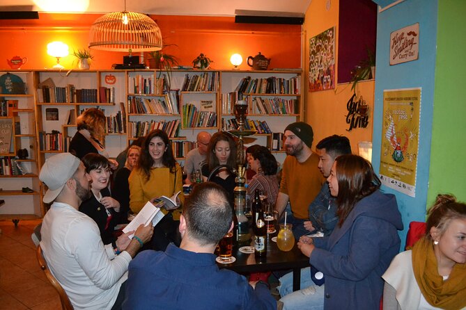 Alternative bar tour with dinner in the art district - Holešovice and the steampunk club finale