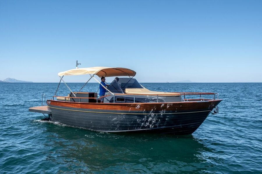 Amalfi Coast: Romantic Sunset Cruise with Music & Cocktails - The swim and snorkeling stop