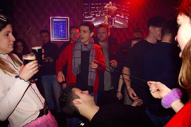 Amsterdam: City Centre Bar Crawl and Nightlife Experience - The bars, games, and changing atmosphere