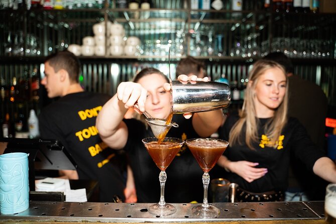 Amsterdam: City Centre Bar Crawl and Nightlife Experience - Bar Twenty Two and the Leidseplein start