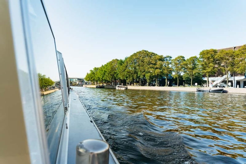 Amsterdam: City Centre Canal Cruise & Free Flower Cocktail - Is $19 good value for an hour on the water?