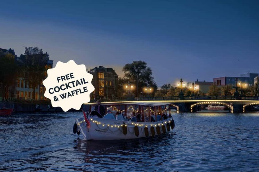 Amsterdam: Evening Lights Cruise incl. Cocktail & Waffle - The Welcome Cocktail and Dutch Stroopwafel