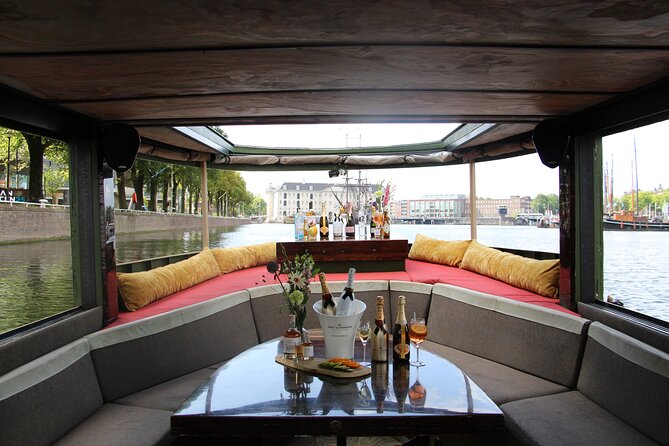 Amsterdam: Luxury Boat Cruise Unlimited Cocktails, Beers & Wines - Live Commentary Without a Formal Lecture