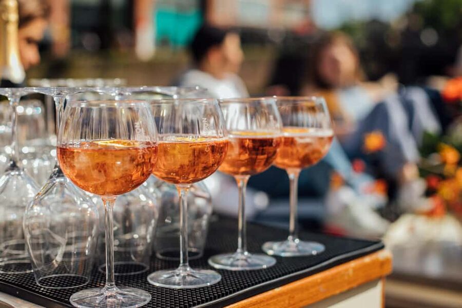 Amsterdam: Luxury Saloon Boat Cruise with Cocktails & Waffle - Should you book it?