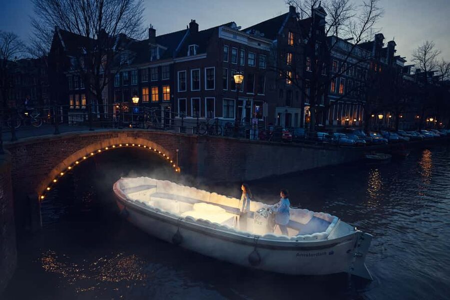 Amsterdam: Smoke & Cruise on covered Cannabis Boat With Bar - Herengracht and the Seven Bridges viewpoint