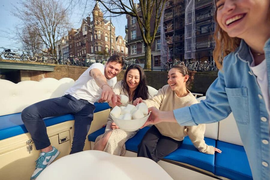 Amsterdam: Smoke & Cruise on covered Cannabis Boat With Bar - Prinsengracht and the return trip