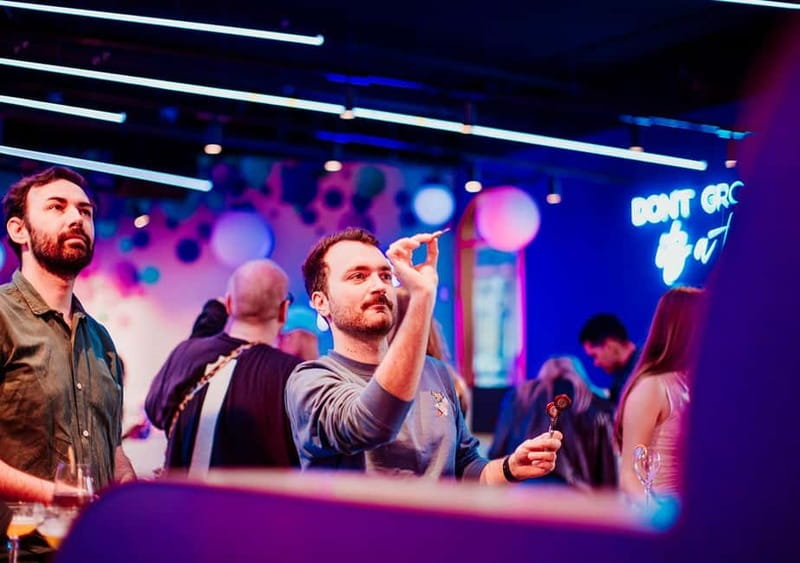 Amsterdam: The All Out - No.1 Activity Bar - Why The All Out works for an Amsterdam evening