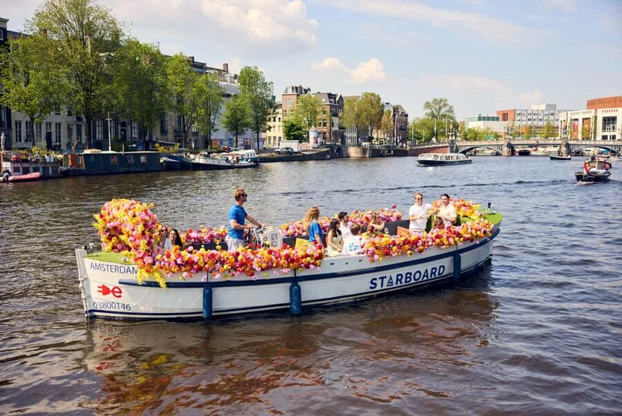 Amsterdam: The Original Flower Boat with Local Guide and Bar - Herengracht, the long scenic stretch