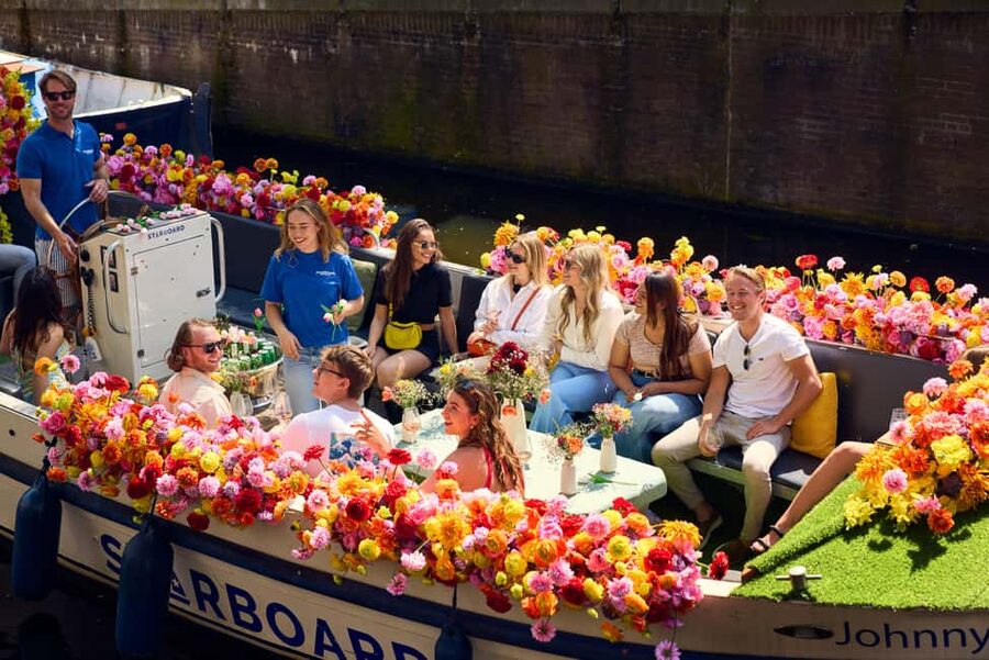 Amsterdam: The Original Flower Boat with Local Guide and Bar - Stories, including the Amsterdam Flower Bike Man