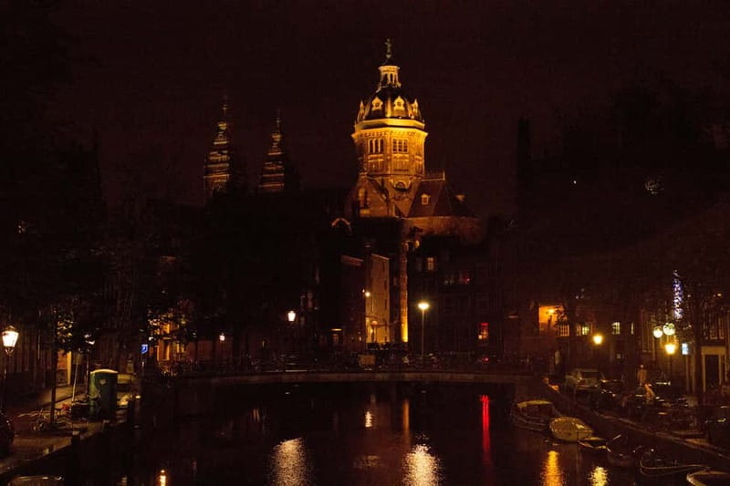 Amsterdam: Unlimited Cocktails Cruise on the Canals - Small Details That Make the Difference