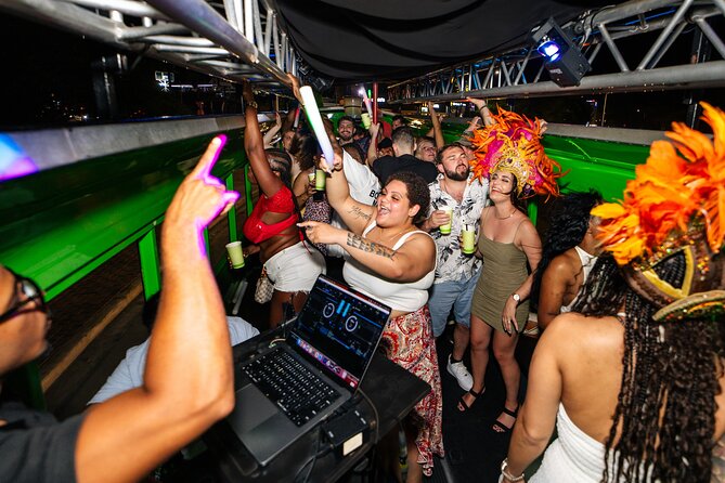Aruba Nightlife Party Bus with Unlimited Drinks & DJ on Road Jam - Stop one in Noord: karaoke and a local start