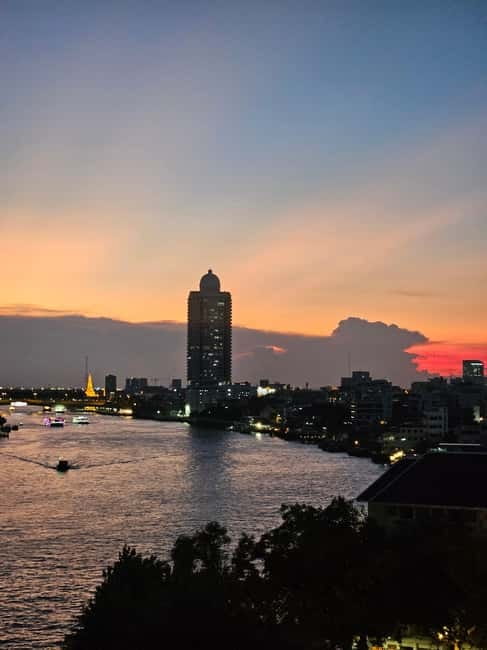 Bangkok: Bar hop Sunset, Dinner, speakeasy, and live music. - Five things to know before booking