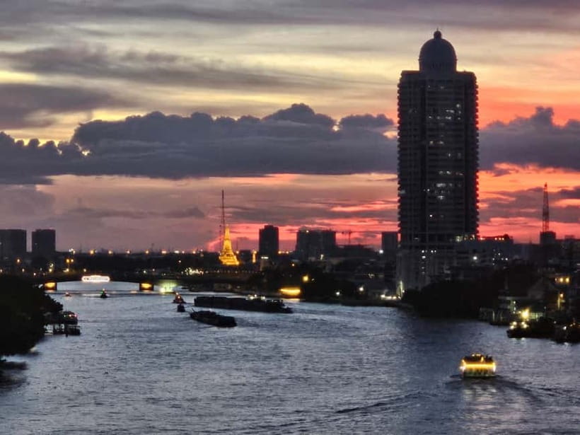 Bangkok: Bar hop Sunset, Dinner, speakeasy, and live music. - The guide can shape the whole evening
