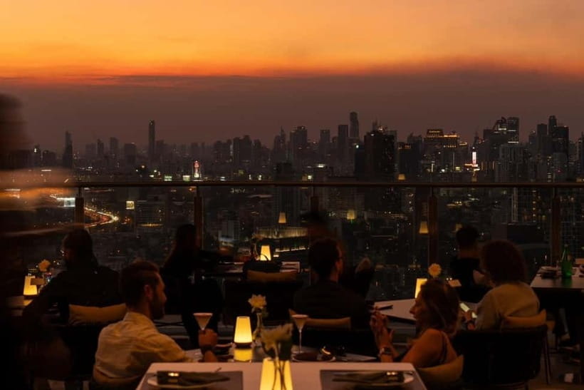 Bangkok: Cielo Sky Bar & Restaurant Rooftop - Arriving at Cielo Sky Bar in Central Bangkok