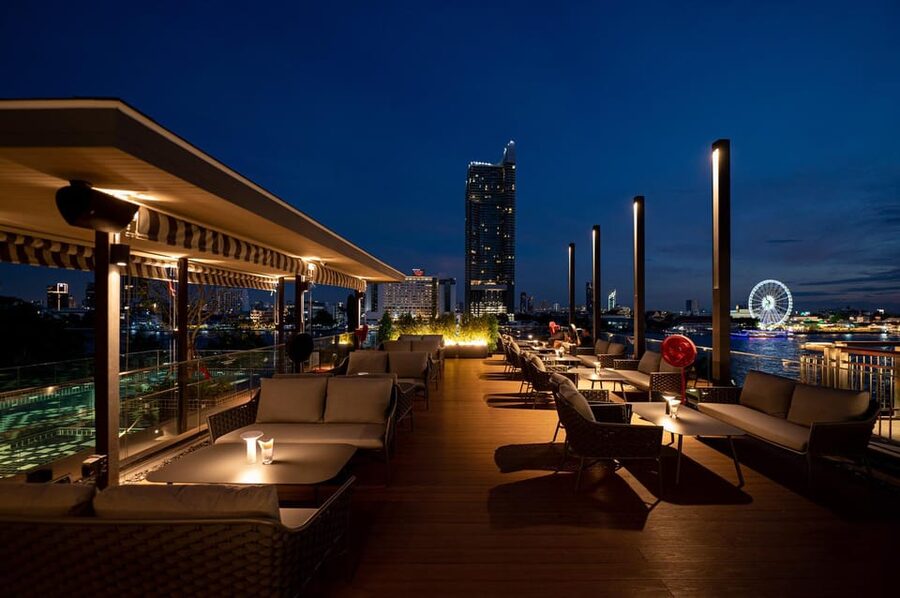 Bangkok: Dark Waters Rooftop Bar at Ten Six Hundred - Dress rules and practical preparation