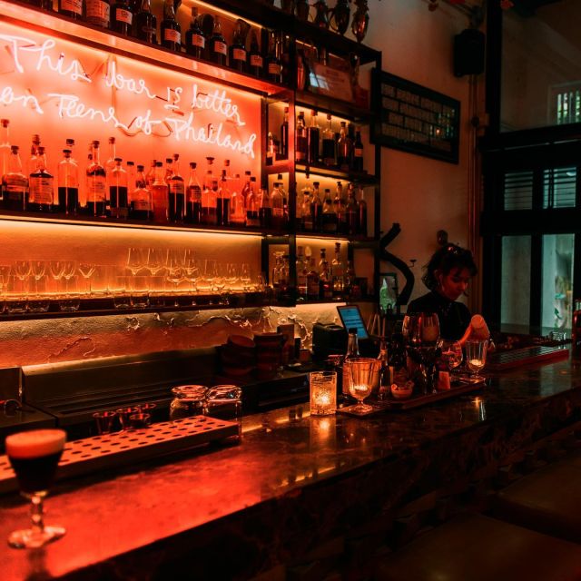 Bangkok: Guided Bar Hopping Night Tour with Private Option - Four things to know before booking