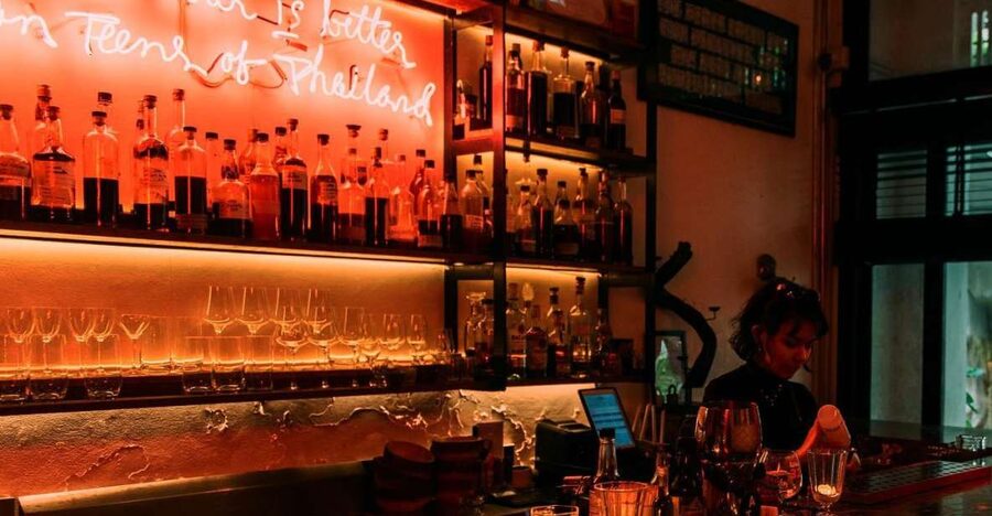 Bangkok: Guided Bar Hopping Night Tour with Private Option - What this Bangkok night tour really offers