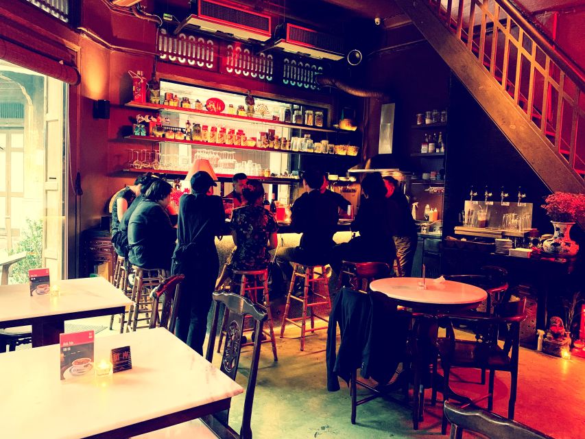 Bangkok: Guided Bar Hopping Night Tour with Private Option - Teens of Thailand: the gin-focused middle stop
