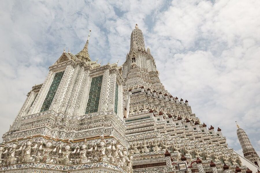 Bangkok: Historical Temples Tour & Hidden Bar at Sunset - Wat Kalayanamitr and Bangkok’s Thai-Chinese character