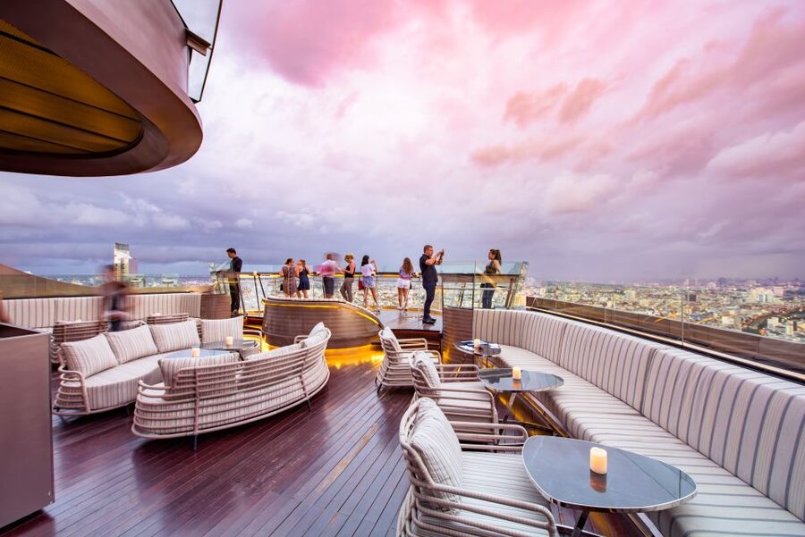 Bangkok: Lebua Rooftop Bar Reservation & Round-Trip Transfer - Going higher at Alfresco 64 Whiskey Bar