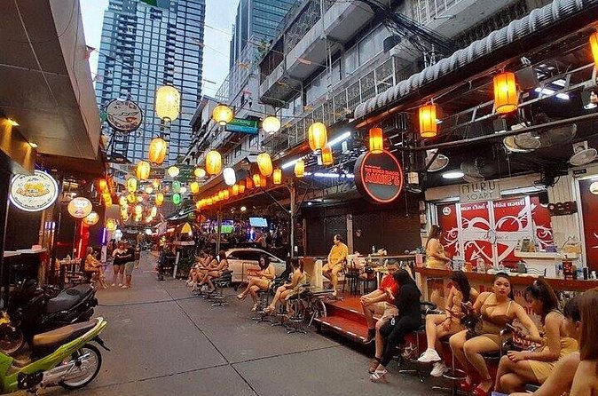 Bangkok nightlife’s secrets… - Soi Cowboy: neon, noise, and a famous Bangkok street