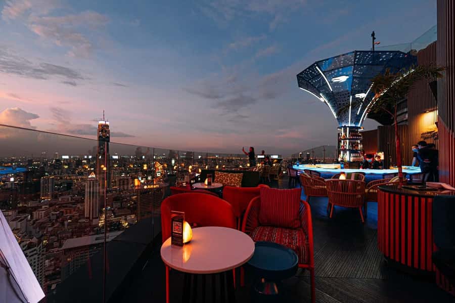 Bangkok: Red Sky 57th Floor COCOA XO Bar - Service that helps with special occasions