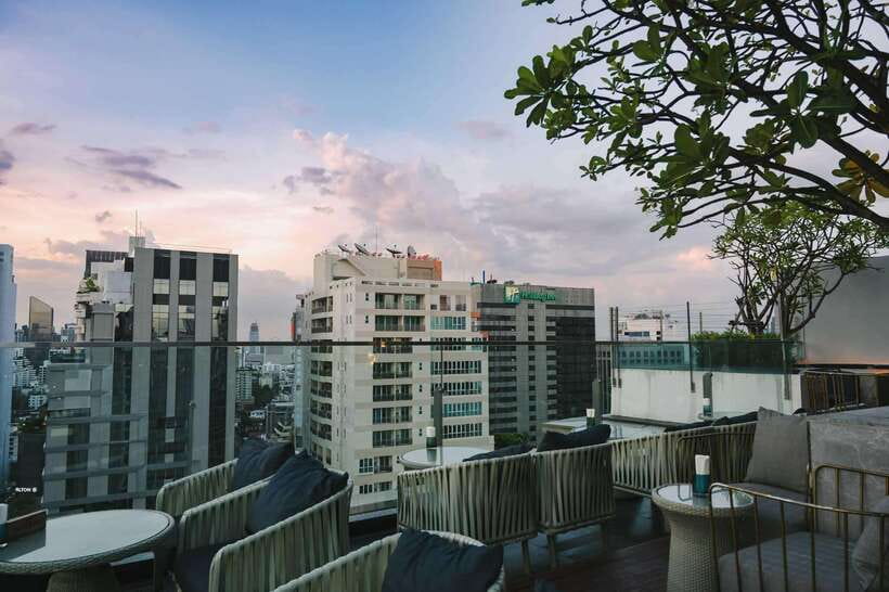 Bangkok: Sky on 20 Rooftop Bar With Free Flow Drinks - Food quality and the value of free-flow drinks