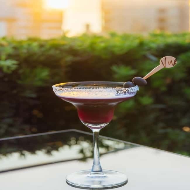 Bangkok: The Vue Bar Rooftop at Mercure Bangkok Sukhumvit 24 - Is $31 good value?
