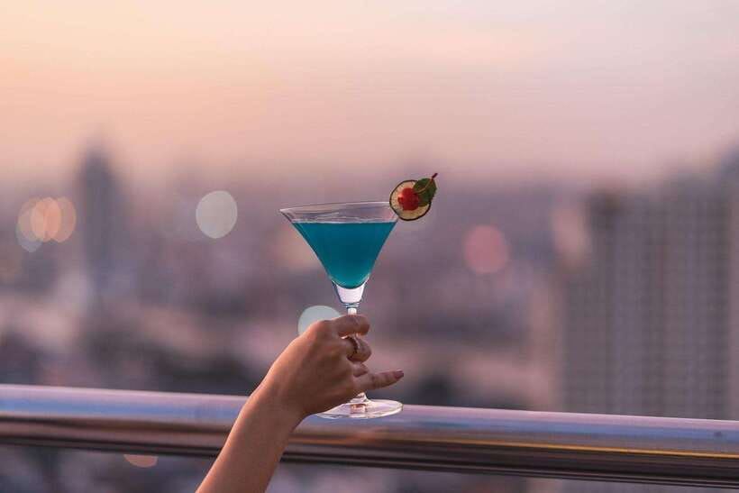 Bangkok: ThreeSixty Rooftop Bar at Millennium Hilton - What the 90-minute visit feels like