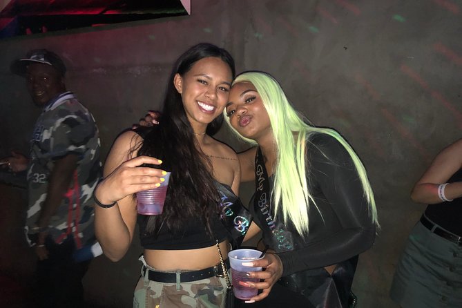 Bar Crawl On Fremont Street in Las Vegas - Electric Mushroom finishes with DJ music
