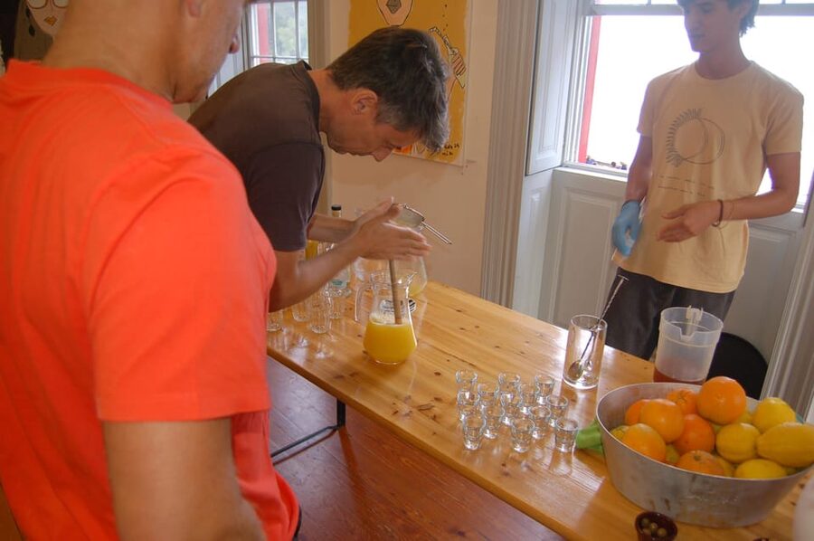 Bar hopping & Poncha Workshop in Funchal - Three artisanal beers, three different styles