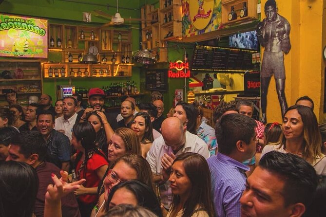 Bar Tour for Guys and Bachelor Parties - What this Cartagena night out is really designed to do