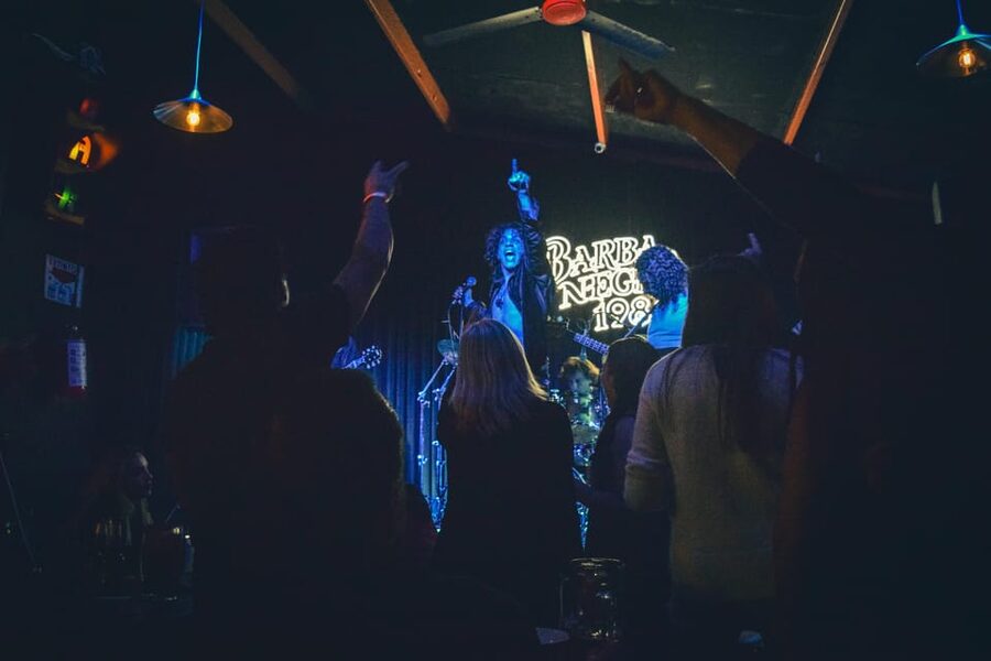 Barba Negra Bar with Live Rock Music Show! - Timing, Validity, and Practical Planning
