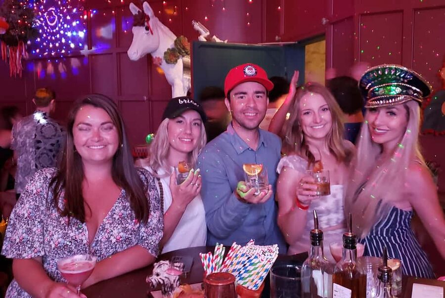 Bars Unknown: The Las Vegas Strip Bar Crawl - Flamingo and Cromwell: quick sights between drinks