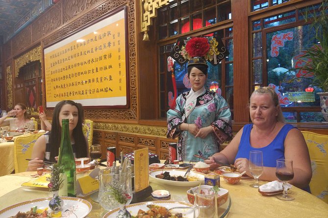 Beijing Imperial Dining Experience at Bai Jia Da Yuan Restaurant with Houhai Lake Bar Tour - Guide quality and the value of a private tour
