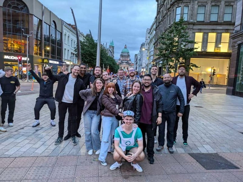 Belfast: Pub Crawl and Bar Walking Tour with Two Drinks - Four bars, four chances to settle in