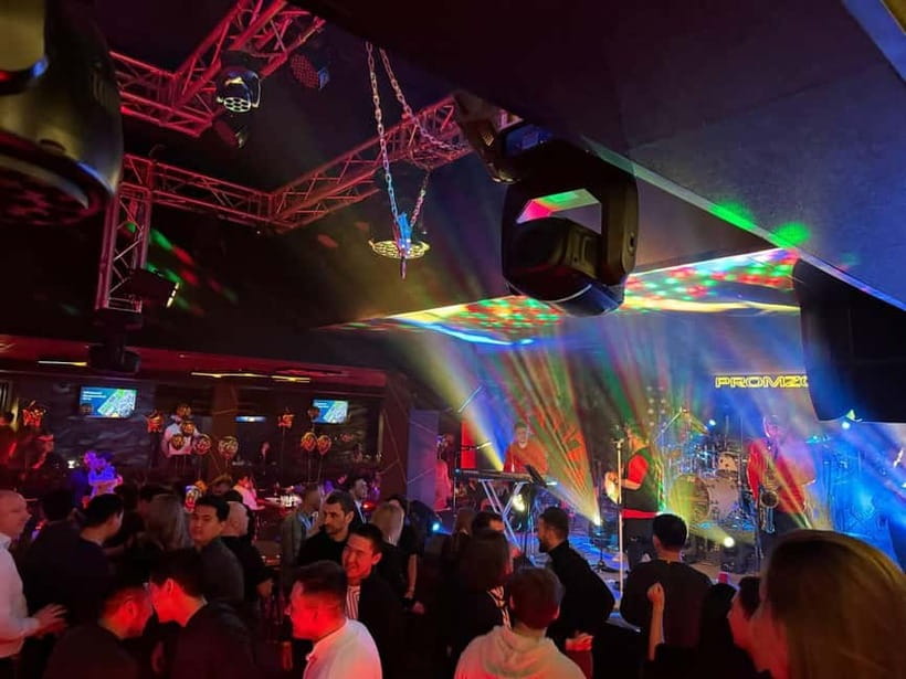 Bishkek Nightlife:How Metropolis Lives(Taste Crafted Drinks) - Second stop: underground beer, cider, and local snacks