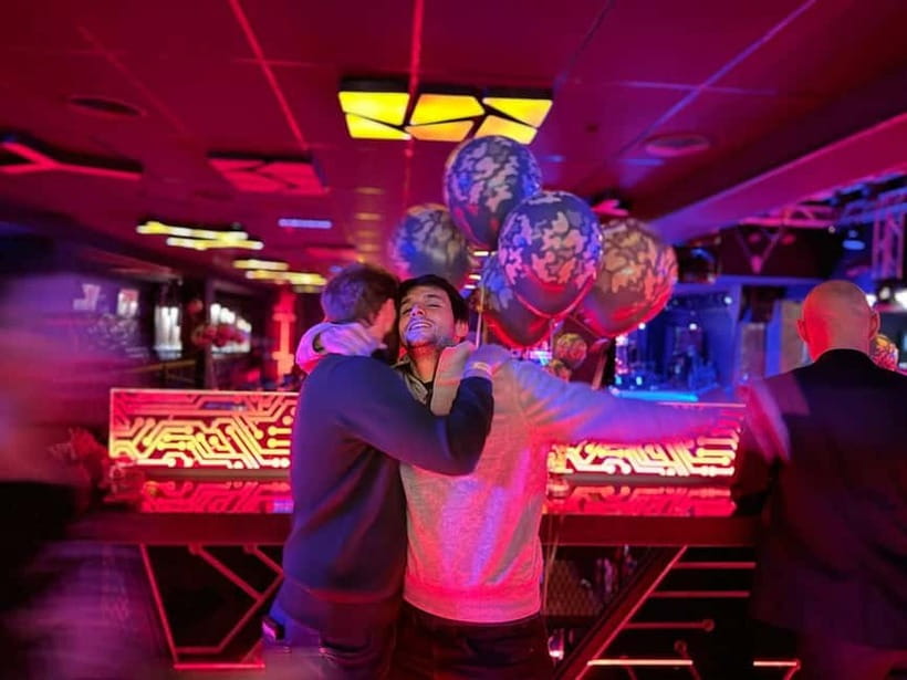 Bishkek Nightlife:How Metropolis Lives(Taste Crafted Drinks) - Kyiv and Chui streets, with the city in motion