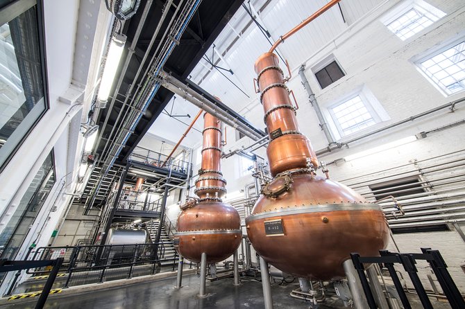 Bombay Sapphire Gin Cocktail Masterclass and Tour - Who will get the most from this visit