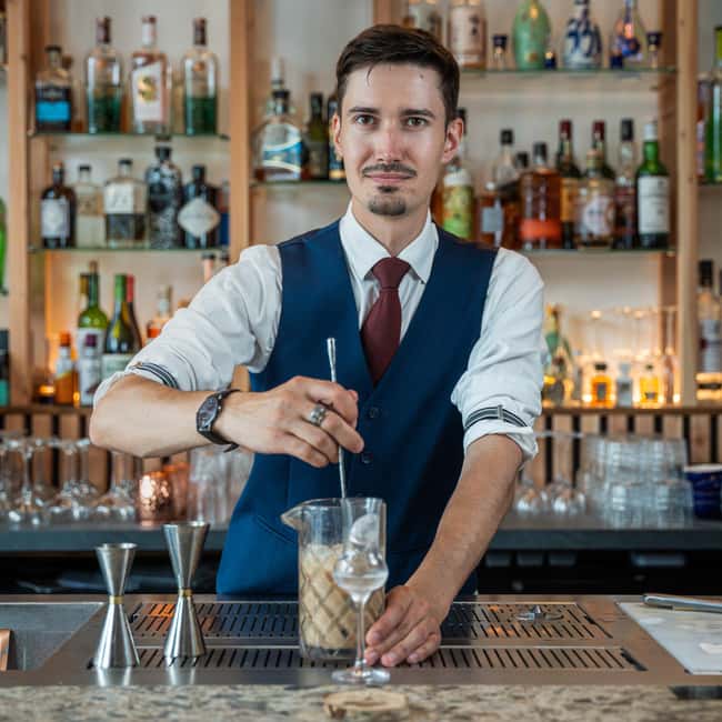 Bordeaux: Cocktail Workshop with a Professional Bartender - First Cocktail: Learning the Basic Building Blocks